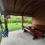 Дом отдыха Zielona Martanka - Mazury Caloroczny Dom Do Wynajecia Nad Jeziorem - Pomost - Lodka - Rower Wodny Пасым
